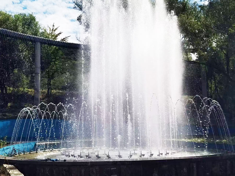 彩虹谷景区喷泉